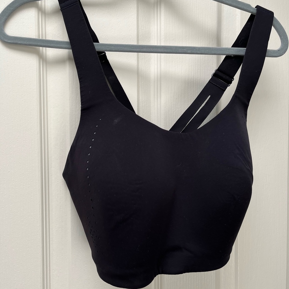 Lululemon Black Sports Bra with Cross-Back Design